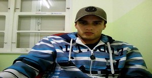 Paulomoretto 31 years old I am from Blumenau/Santa Catarina, Seeking Dating Friendship with Woman